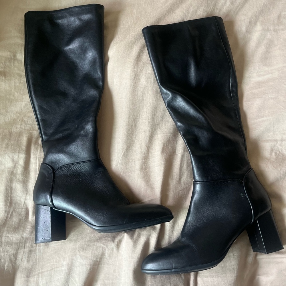 Aquatalia Black Heeled Boots